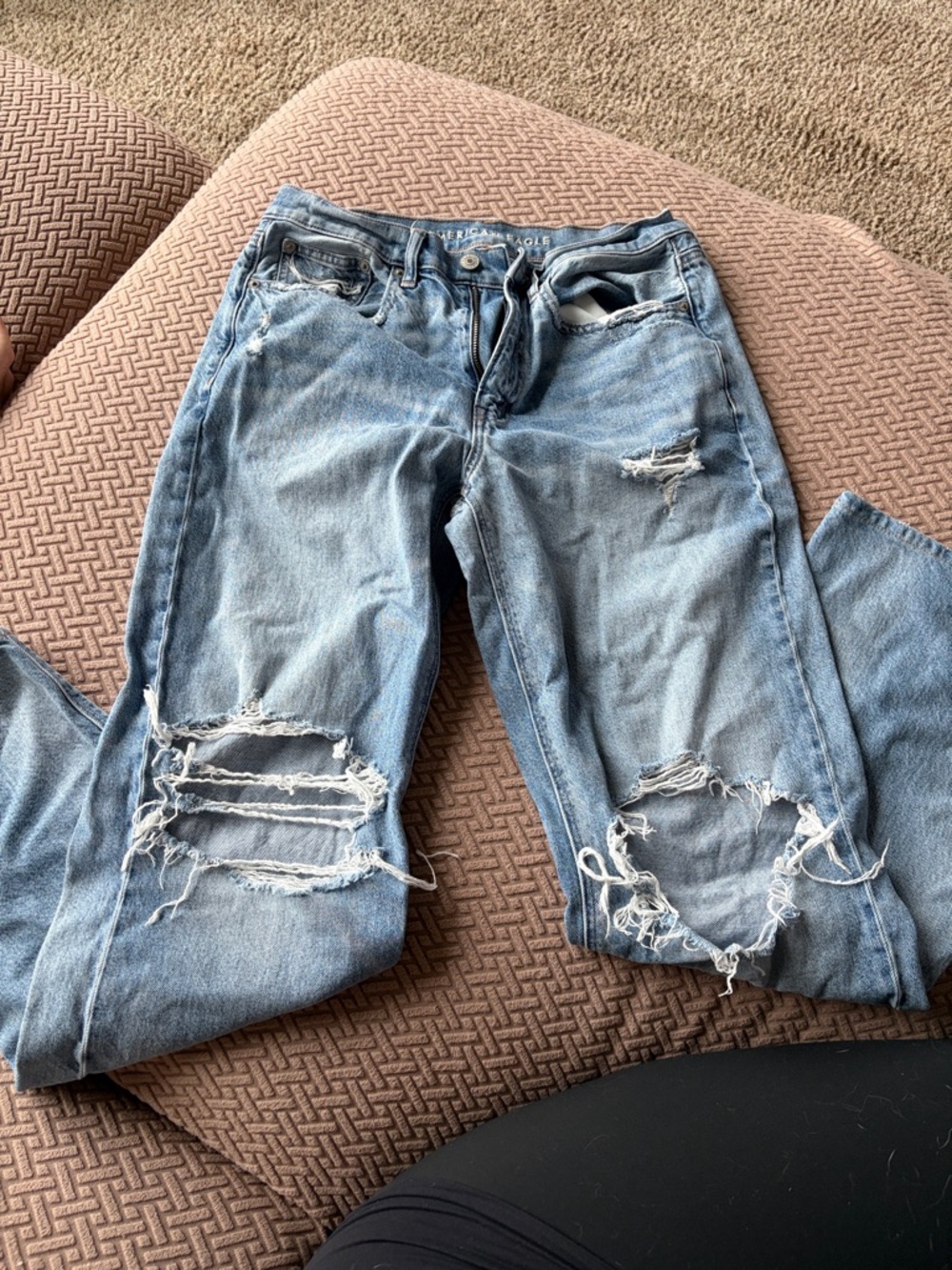 American Eagle Outfitters Light Blue Ripped Boyfriend Jeans